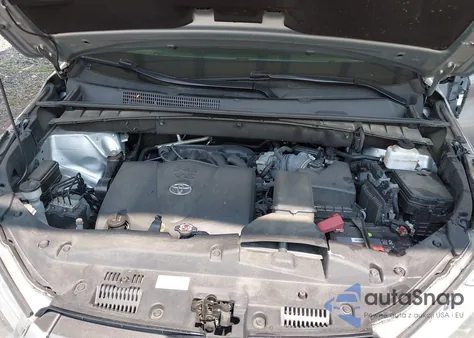 2019 Toyota Highlander Xle z USA, uszkodzony, nr VIN 5TDJZRFH7KS614958